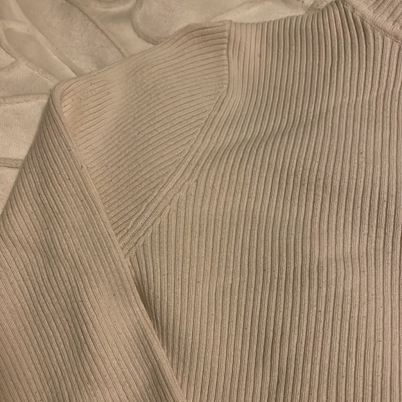 M white sweater - Picture 3 of 6